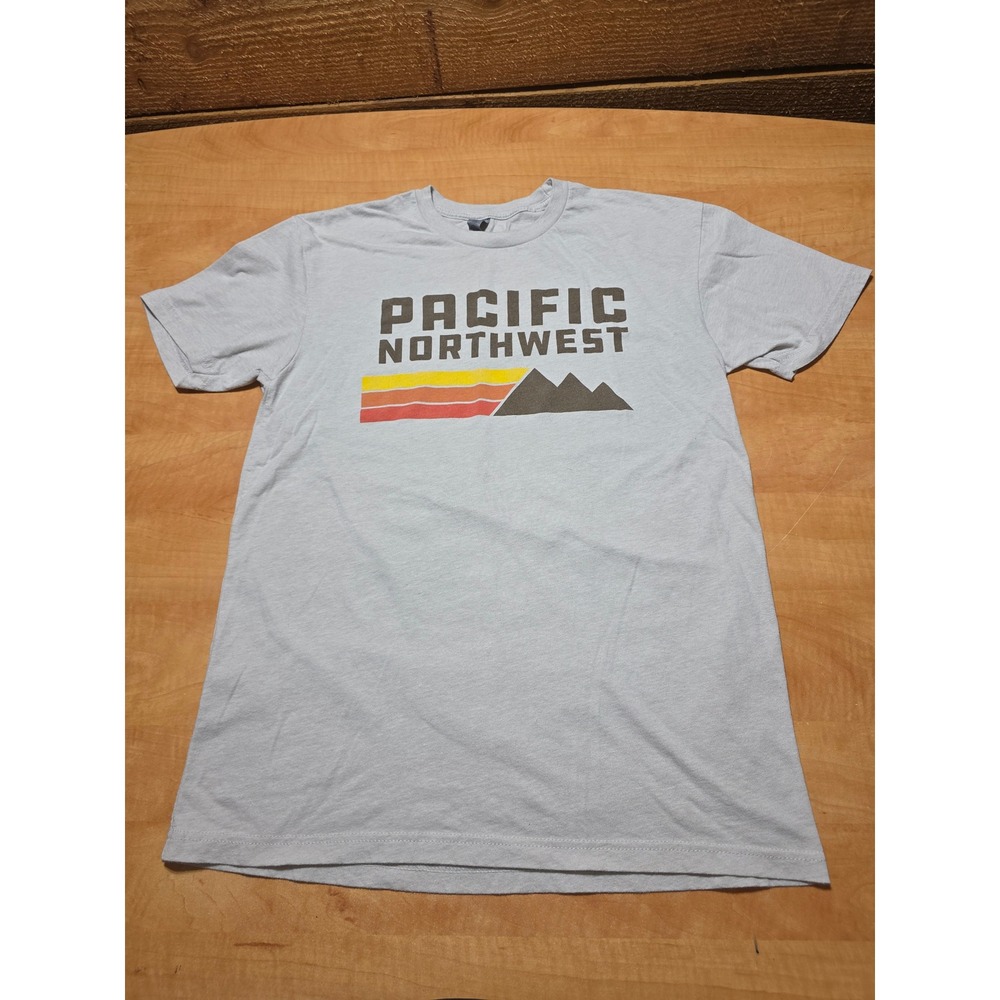 Pacific Northwest Graphic T-Shirt Mens Medium Gray Retro Mountain PNW Tee